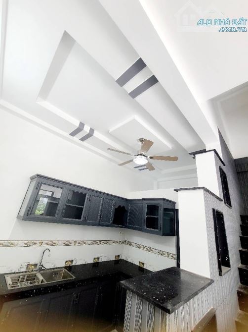 Bán gấp nhà đẹp ở ngay Phú Định, xe hơi ngủ nhà, 42m2, ngang khủng 5.2m, SHR, chỉ 4.99 tỷ. - 2