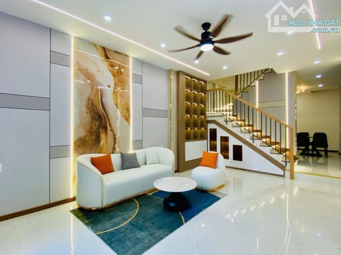 Nhà mặt tiền Phường 16 Quận Gò Vấp 4 tầng 48m2 đường 8m kinh doanh sầm uất - 2