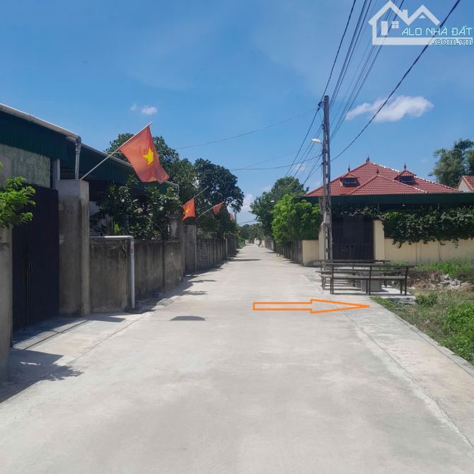 Đất xóm 9 Nghi Trung , gần đường nhựa liên xã  - Diện tích : 175m2 - 2