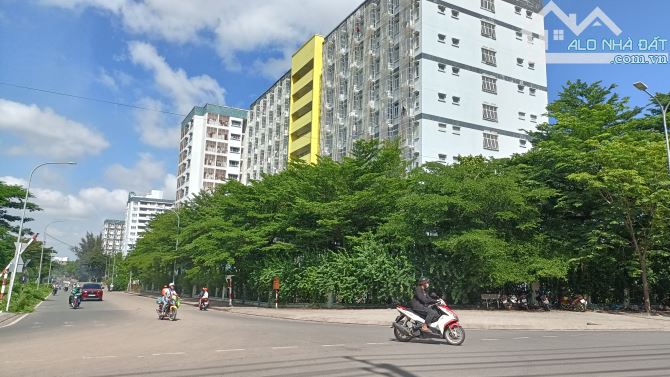 Bán đất mặt tiền kinh doanh Lương Đình Của, Ngang 12m, Làng DH, Đông Hoà Dĩ An, chỉ 23tỷ - 2