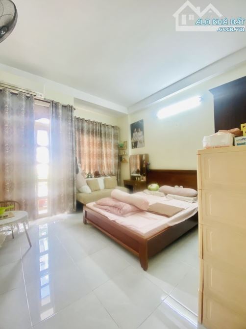 Bán nhà DT 80m2 (4 x 20)m - 3 tấm - Khu Tân Quý - Quận Tân Phú - 2