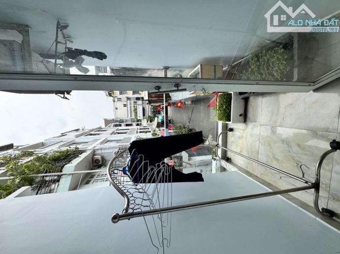 NHÀ SÁT MẶT TIỀN BÊ TÔNG CỐT THÉP - 2