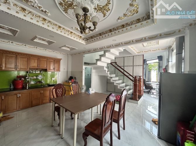 🏠SIÊU PHẨM VỪA Ở VỪA KINH DOANH  -5 TẦNG LÔ GÓC ĐẸP LUNH LINH   - NGAY TÊN LỬA TỈNH LỘ 10 - 2