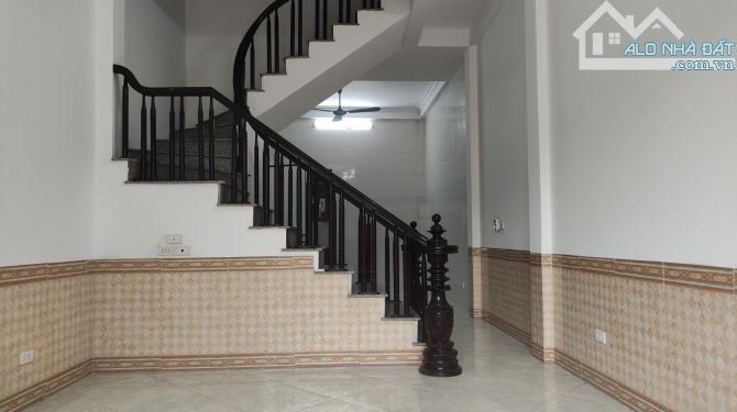 DÂN XÂY - NGÕ THÔNG - OTO TẢI ĐỖ CỬA - ĐẦY ĐỦ CÔNG NĂNG - HIẾM TRONG TẦM GIÁ. - 2