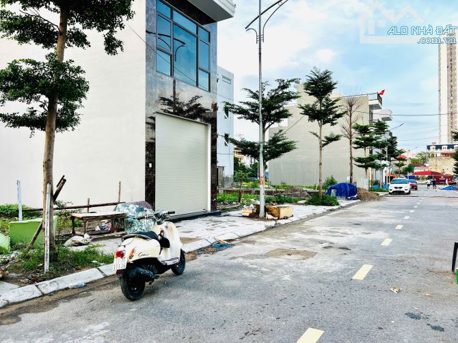 CẦN CHUYỂN NHƯỢNG LÔ ĐẤT TĐC LHO 3 LẠC VIÊN NGÔ QUYỀN HP . Diện tích 56m ngang 4m - 2