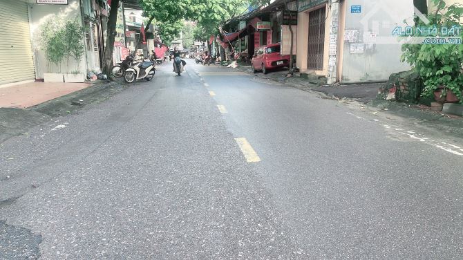 💥 BÁN NHÀ ĐẸP 3 TẦNG + NHÀ THỜ, MẶT TIỀN 16M – VỊ TRÍ CỰC ĐẸP GẦN CẦU THĂNG LONG 💥   --- - 2