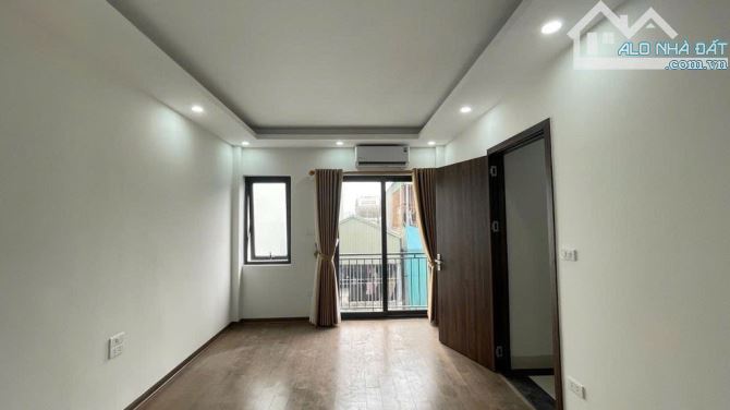 Siêu phẩm,long biên,đối diện aeonmail,nhà đẹp mới toanh,ô tô đỗ cửa - 2