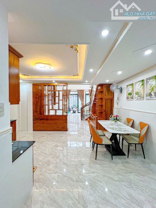 BÁN NHÀ TRỆT LỬNG MỚI HIỆN ĐẠI RỘNG 3 PHÒNG NGỦ CÓ SẴN NỘI THẤT HẺM 90 HÙNG VƯƠNG TPCT - 3