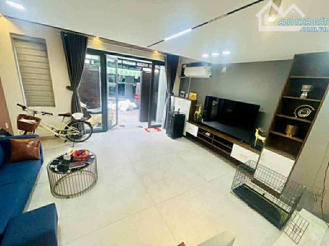 🏯5 TẦNG - GẦN HẠNH THÔNG TÂY - 1/ GẦN MẶT TIỀN- HXH 8M TRÁNH NHAU - 5x12M (60m2) - 6,X TỶ - 3