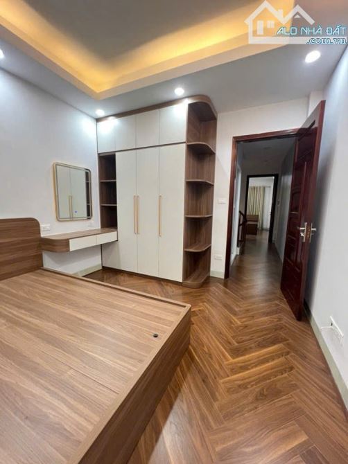 💥 TRUNG TÂM THANH TRÌ - NHÀ ĐẸP Ở LUÔN     + Giá : hơn 7 tỷ- FULL NỘI THẤT - ĐƯỜNG THÔNG - 3