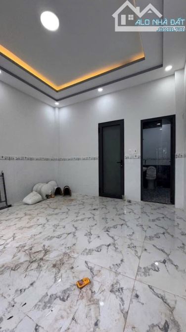 NHÀ MỚI Ở NGAY 3 TẦNG 2PN MASTER 3WC Ở NGAY - 3