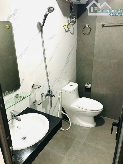 Cho Thuê CCMN 1160 Đường Láng Đống Đa 25m2 Studio Cửa Sổ Ban Công Full Nội Thất Thang Máy - 3