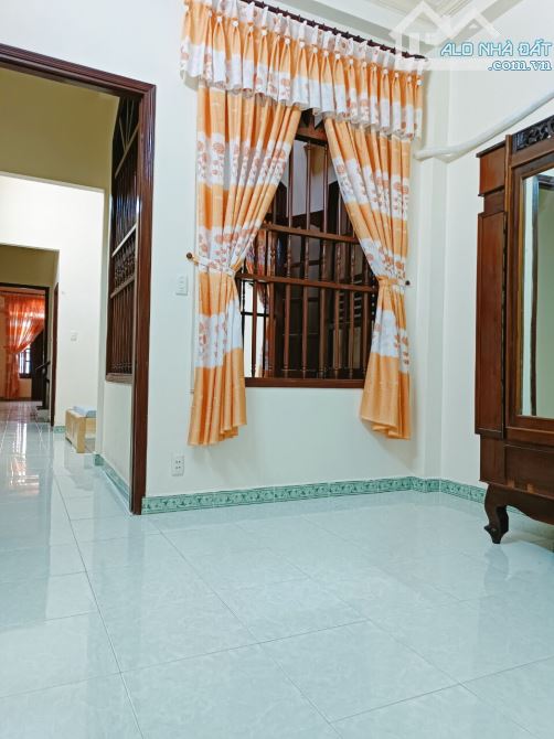 BÁN NHÀ 1 TRỆT 2 LẦU HẺM Ô TÔ TRÁNH NHAU KHU HOÀNG VĂN THỤ, PHƯỜNG 7 - 3