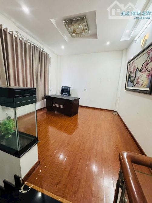 Cho thuê nhà MT Gần Tô Hiệu, 4x16. 4PN 5wc, full nội thất 17 triệu - 3