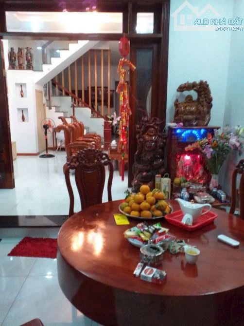 GIẢM 1 TỶ CÒN 5,5 TỶ NHÀ 3 TẦNG NGUYỄN VĂN QUÁ 5X22 ĐƯỜNG ĐẸP KHU VỰC TOÀN NHÀ GIÀU - 3