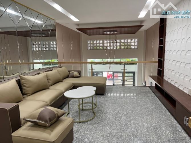 GÒ VẤP- Nhà 4 tầng siêu đẹp, DT 40m2 (4.7mx9m) 4PN 💰💰6️⃣.5️⃣ Tỷ TL- hẻm 5m Nội thất - 3