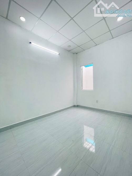3.7❌9m, BÁN NHÀ 2 TẦNG, HXH, TRƯỜNG CHINH, ĐHT, Q.12, 3 TỶ nhỉnh - 3