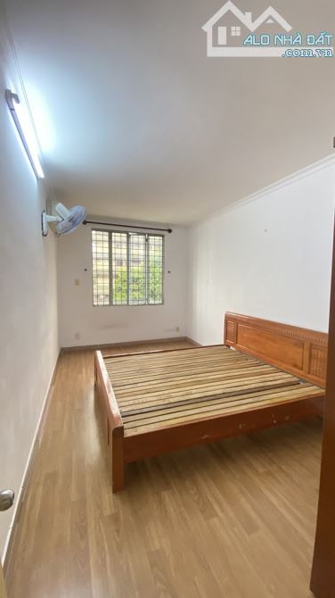 Bán chung cư Nguyễn Kiệm, 86m2, Gần CV Gia Định, Thang máy, Sổ hồng riêng, chỉ hơn 3 tỷ - 3