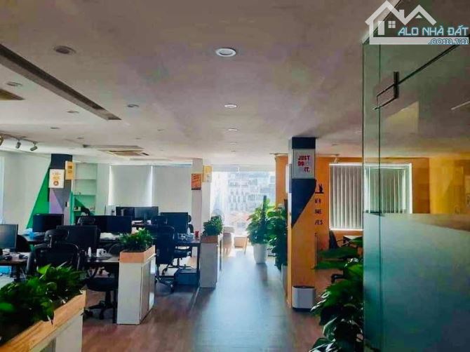 BÁN TOÀ VĂN PHÒNG 9 TẦNG LÔ GÓC PHỐ TRẦN THÁI TÔNG-DT 121M2 MT 11.3M-GIÁ 68.8 TỶ - 3