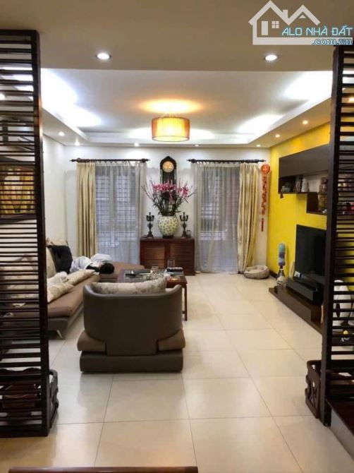 Rẻ như cho! 7T thang máy mặt phố Tôn Đức Thắng, vỉa hè, KD, cho thuê giá cao, 109m2 - 3