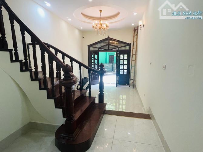 HOÀNG CẦU_ĐỐNG ĐA  2 MẶT NGÕ ÔTÔ TRÁNH_KINH DOANH_Ô CHỜ TM _DT 60m_4Tầng_Mt3.9_Giá 26.5 Tỷ - 3
