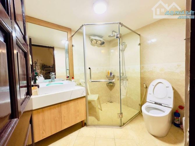 Bán nhà Trần Cung, 40m x 5 tầng, nội thất cao cấp, mặt ngõ 3,8m, dân xây, gần công viên - 3