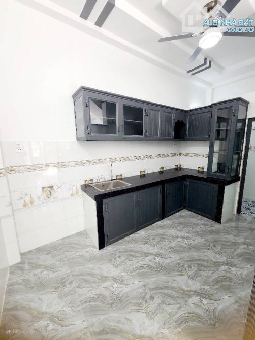Bán nhà mới quận 8. Diện tích 5,2m × 8,5m. 4 tầng BTCT 4PN 3WC. Hoàn công đủ - 3