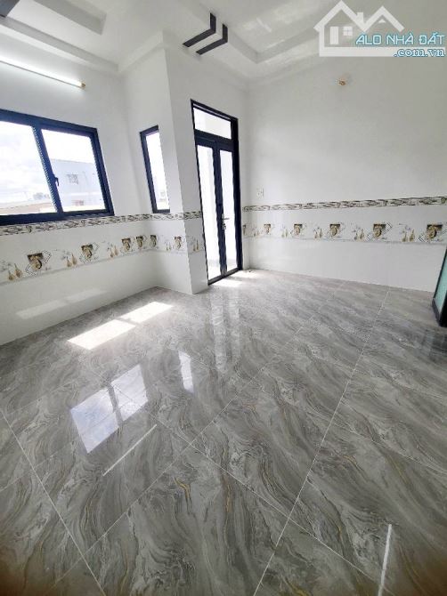 Bán gấp nhà đẹp ở ngay Phú Định, xe hơi ngủ nhà, 42m2, ngang khủng 5.2m, SHR, chỉ 4.99 tỷ. - 3