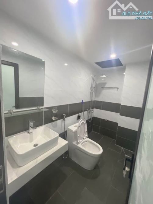 Cầu Cốc- Tây Mỗ- LÔ GÓC 2 THOÁNG - VÀI BƯỚC RA CHỢ-40m2 -5 tầng- 6.85 Tỷ - 3