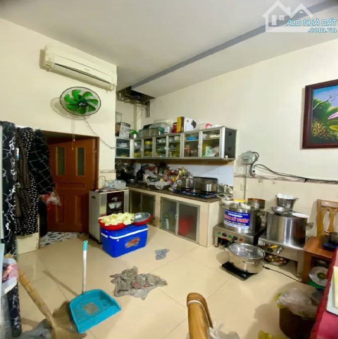Nhà Cao Thắng – QUẬN 1O – Sổ vuông 5.2 x 11 m - 4 Tầng - Cho thuê 192 tr - Giá 13 tỷ - 3