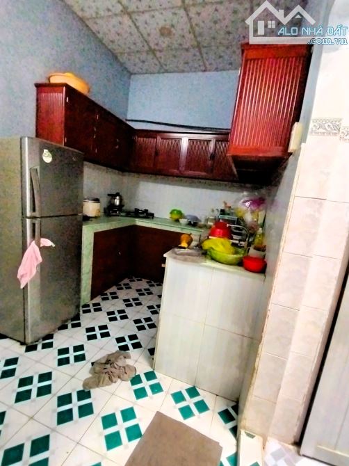 Bán nhà cấp 4 gần chợ Linh Xuân, đường 9m rộng rãi, dọn vào ở ngay - 3