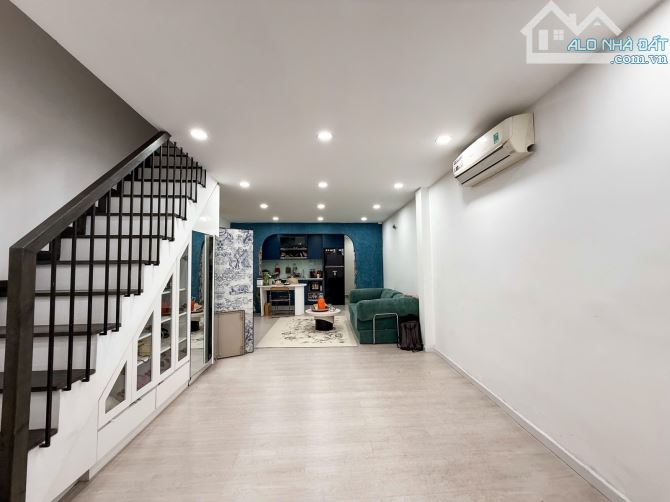 Bán nhà sát hẻm xe hơi Nguyễn Đức Thuận, gần nhà ga T3, Tân Bình, full nội thất,chỉ 6.x tỷ - 3