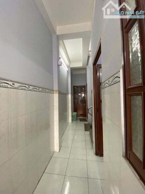 Bán Nhà Quận 8, 64m² – 3 Tầng, Mặt Tiền Đường Bùi Minh Trực , Chỉ : 11 tỷ - 3