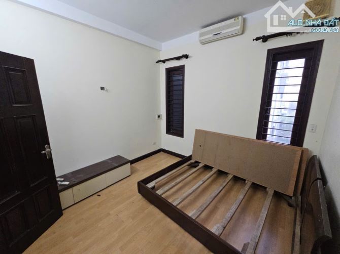 Cho thuê nhà Nguyễn Khang, Trung Hoà, Cầu Giấy. DT 40m x 5 tầng, giá 14tr - 3
