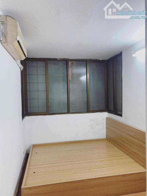 Cho thuê nhà ngõ 19 Cửa Bắc, Trúc Bạch, Ba Đình. DT 20m x 5 tầng, giá 7tr - 3