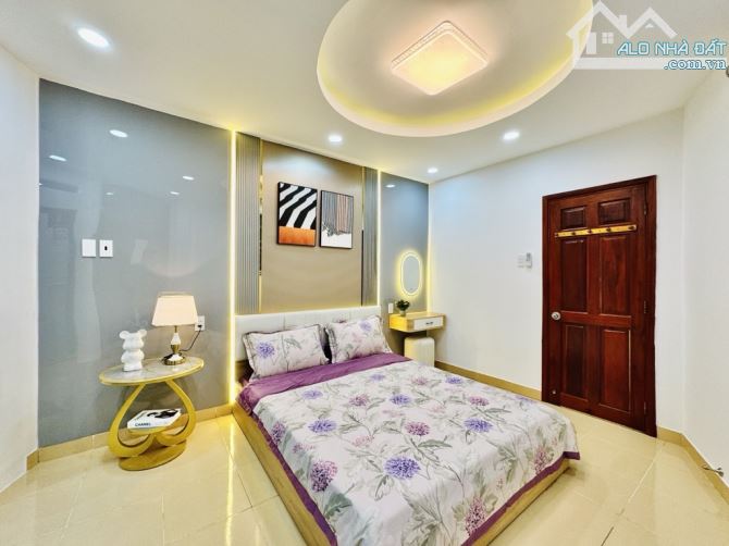 Bán nhà cao tầng Hoàng Hoa Thám PN, 4 tầng, full nội thất xịn sò, chỉ 4.x tỷ - 3