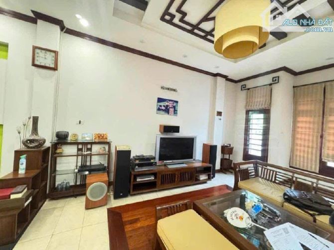 MẶT PHỐ BÀ TRIỆU – LÔ GÓC SIÊU HIẾM – DÒNG TIỀN KHỦNG GIỮA TRUNG TÂM HÀ NỘI Diện