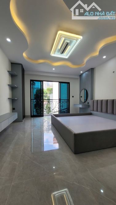 Bán nhà Bồ Đề,Long Biên 7 tầng,70m,mt4m oto vào nhà nhỉnh 20 tỷ - 3