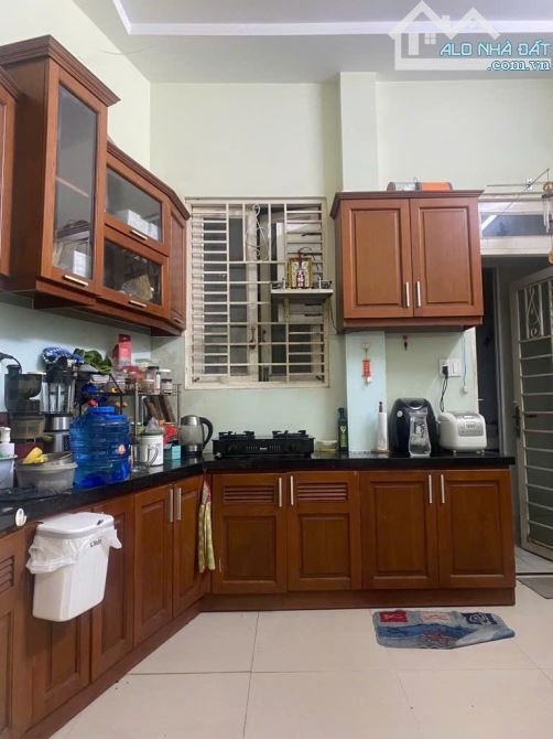 Bán nhà 2 Tầng, Trần Trọng Cung, Quận 7. DT 100m2, ngang 5m, xe hơi đỗ cửa. Nhỉnh 11 tỷ - 4