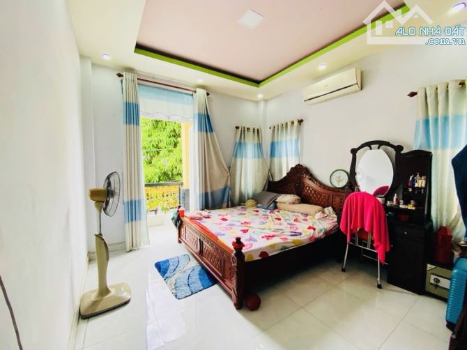 MT THỚI AN 10 Q12 - 4 TẦNG - SÁT MT LÊ THỊ RIÊNG- 4,3x16,8M - 6,35 TỶ - 4