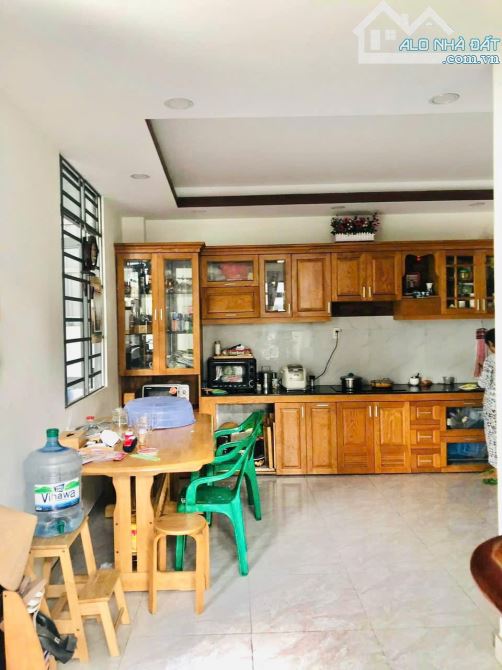 Góc 2 mặt tiền gần chợ Vườn Lài, ĐH Nguyễn Tất Thành, Q12. 12*17m, 4tầng, chỉ 8.8tỷ - 4