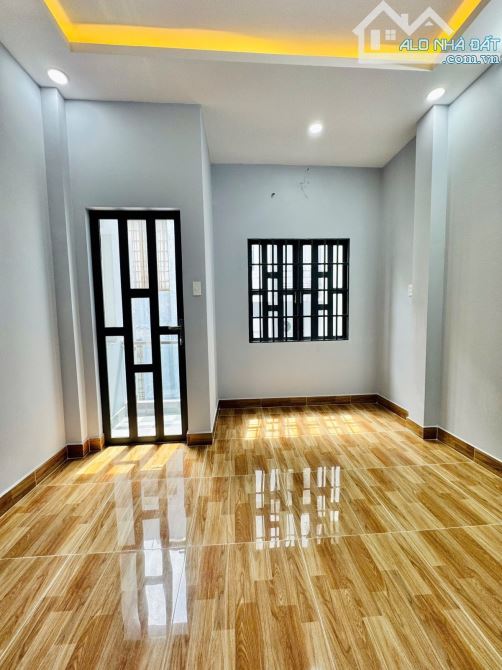 HẺM XE HƠI - HIẾM - 3 BƯỚC CHÂN RA MẶT TIỀN - 4 TẦNG- VUÔNG VỨC  CHỈ 5.79 TỶ - 4
