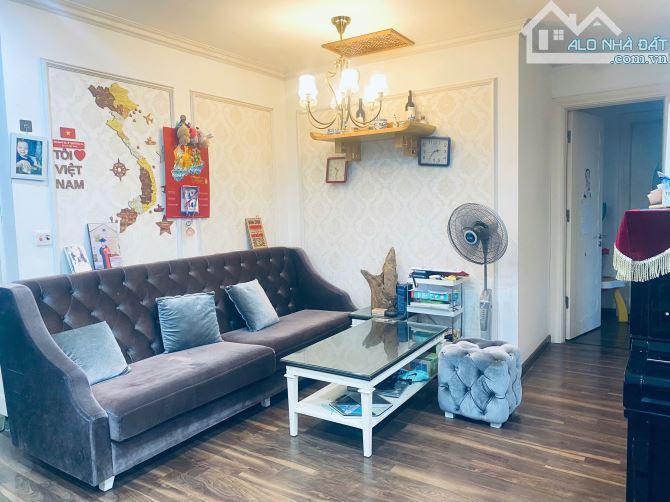 🏡 BÁN CĂN HỘ ĐẸP – CT9 VIỆT HƯNG 🌿  ✨ Diện tích: 83m² ✨ Thiết kế: 3 phòng ngủ – 2 s - 4