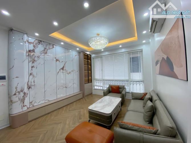 NHÀ 6 TẦNG MỚI HIỆN ĐẠI , VỊ TRÍ SIÊU ĐẸP Ô TÔ TRÁNH , PHỐ NGUYỄN KHANG , CẦU GIẤY 17.9 TỶ - 4