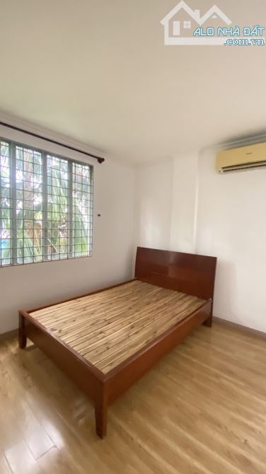 Bán chung cư Nguyễn Kiệm, 86m2, Gần CV Gia Định, Thang máy, Sổ hồng riêng, chỉ hơn 3 tỷ - 4