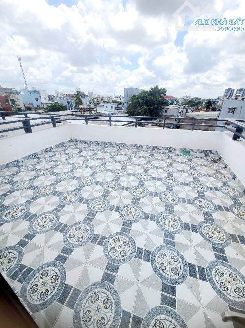 Bán gấp nhà đẹp ở ngay Phú Định, xe hơi ngủ nhà, 42m2, ngang khủng 5.2m, SHR, chỉ 4.99 tỷ. - 4