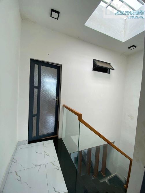Bán nhà hẻm 766 Cách Mạng Tháng 8, phường 5 Tân Bình (4x14) 3 tầng - 4