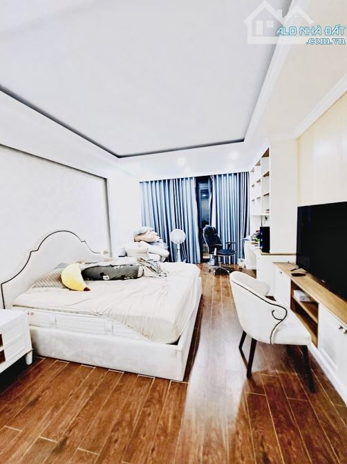 Hậu Giang - Quận 6 - 4 tầng - 4m x 18m - 4PN - Phòng giải trí - Nội thất siêu đẹp - 4