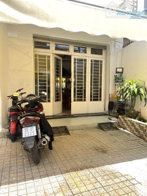 NHÀ 4 TẦNG MẶT TIỀN KINH DOANH - GẦN LÀNG TĂNG PHÚ - LÃ XUÂN OAI - 58M2 - 7.x Tỷ - 4