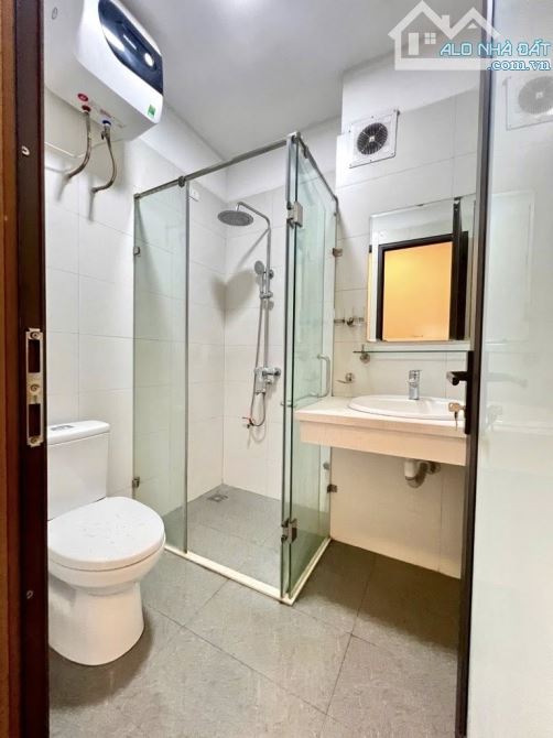 Em đang cần bán nhà 5t,63m tại Đa Sỹ,Hà Đông ô tô vào nhà chỉ 8t - 4
